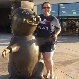 Meet your Posher, Gloria